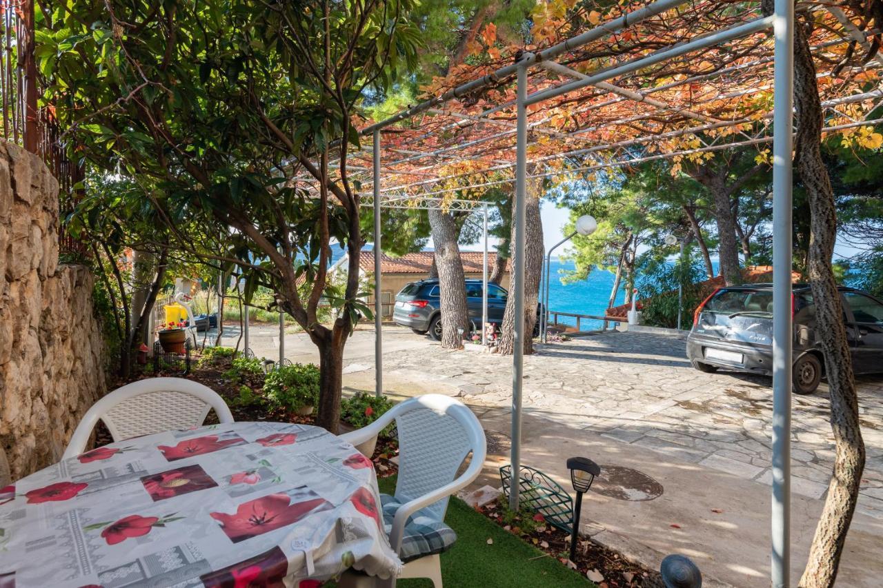 Urban Edge - Beach Apartments Omis Exterior photo