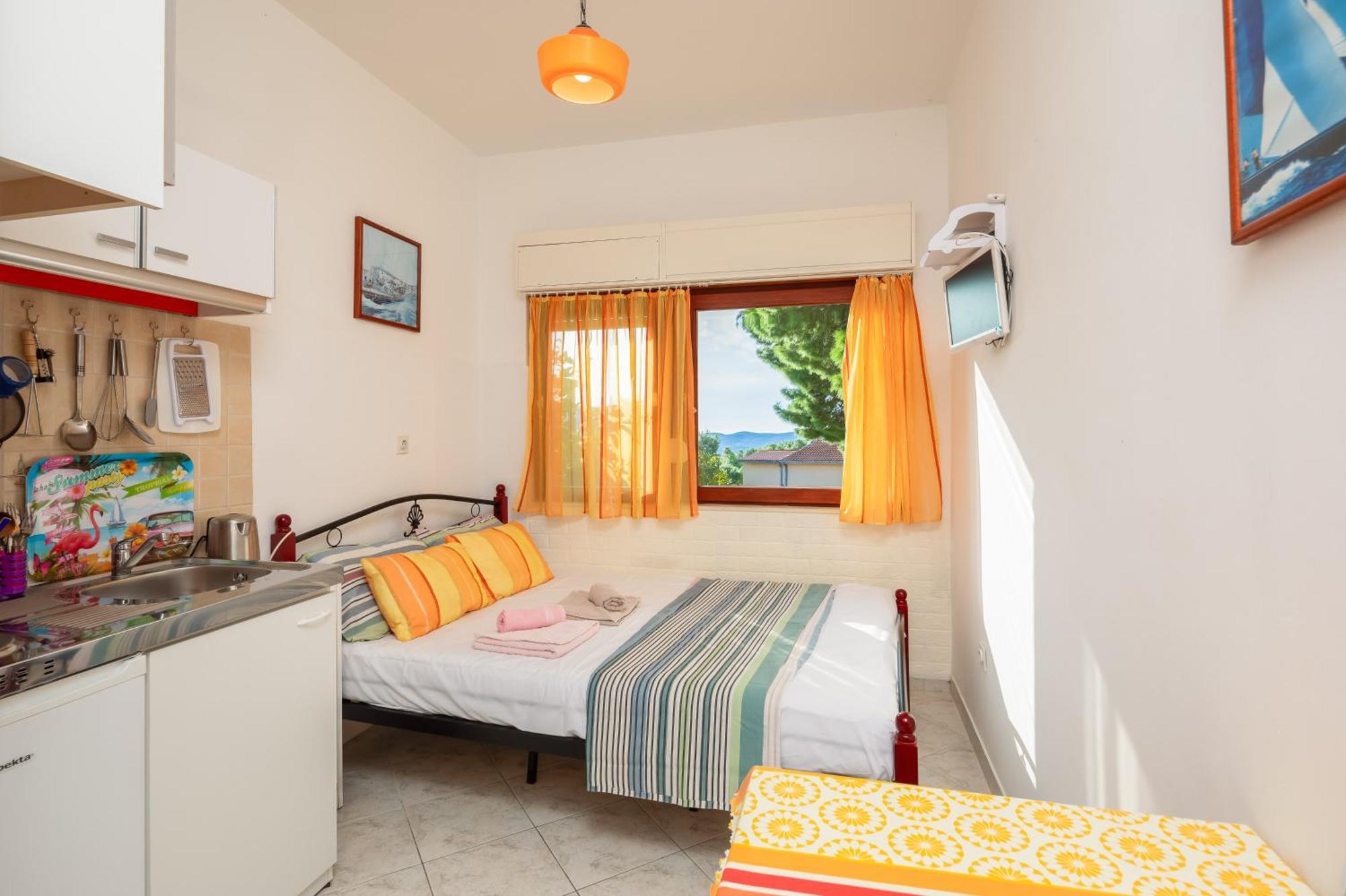 Urban Edge - Beach Apartments Omis Exterior photo