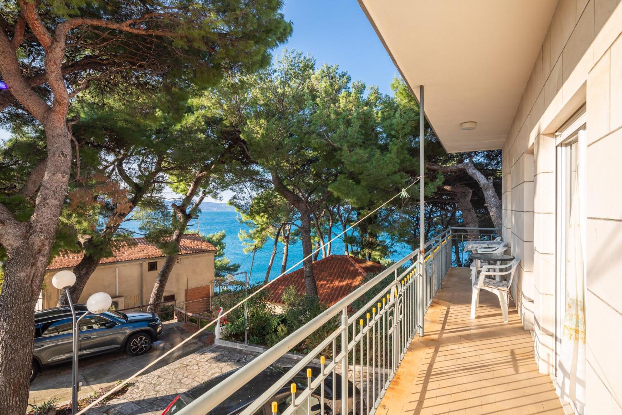 Urban Edge - Beach Apartments Omis Exterior photo