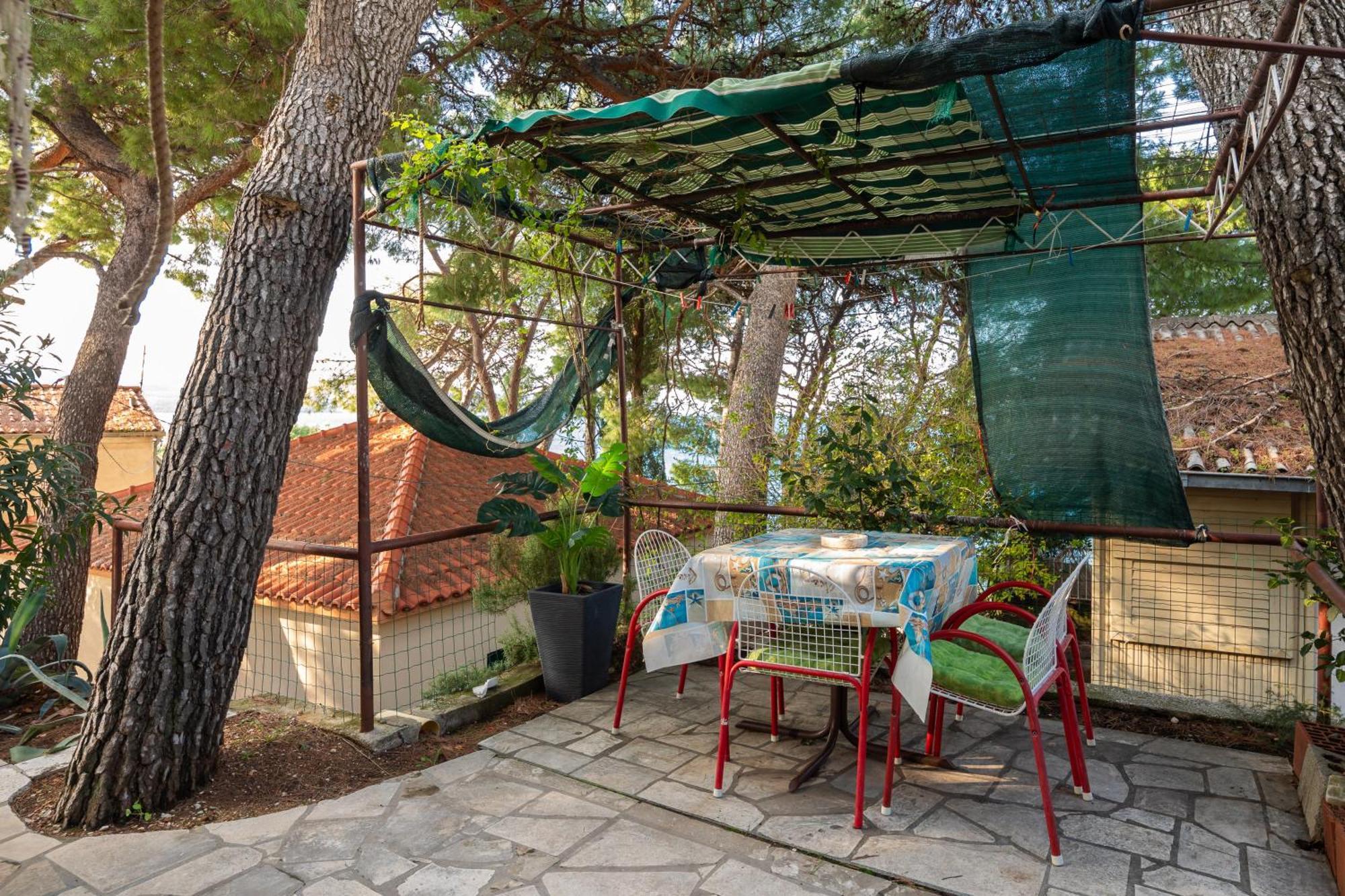 Urban Edge - Beach Apartments Omis Exterior photo